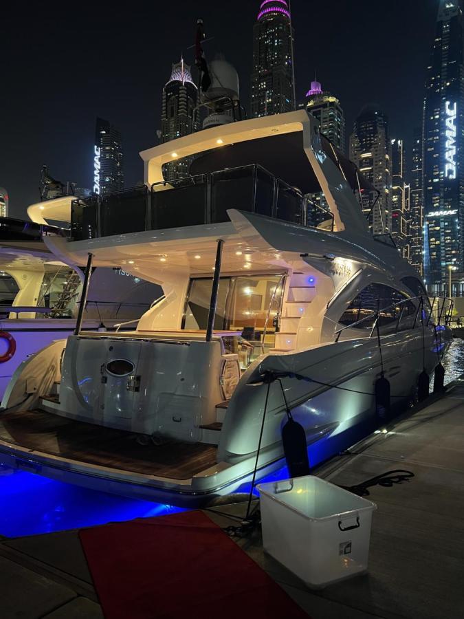 Lunar Hostel Plus Dubai Luaran gambar