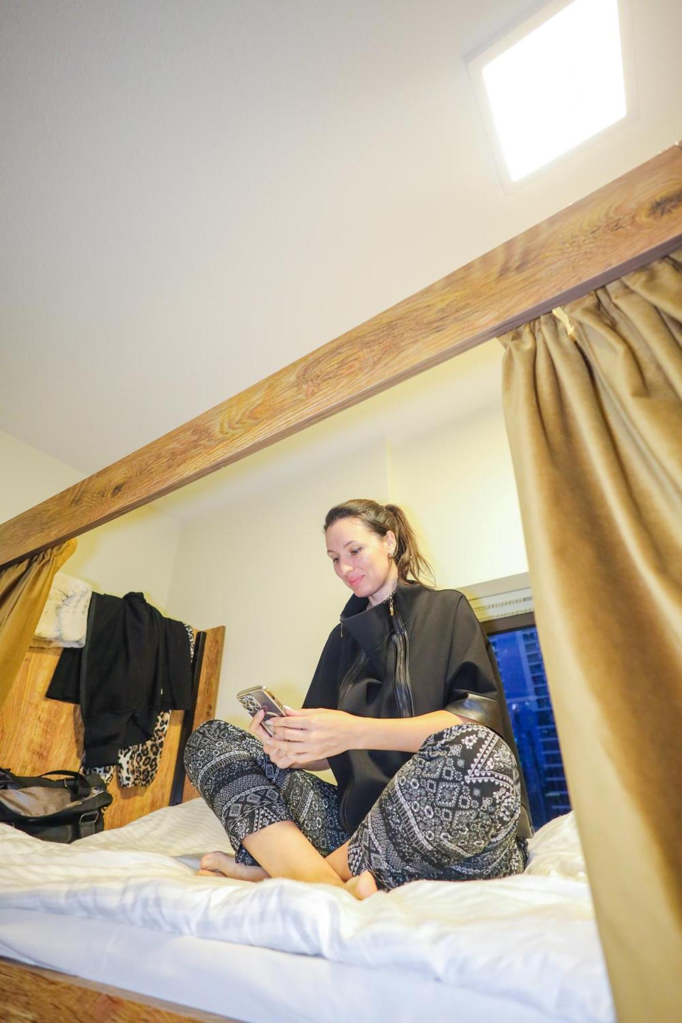 Lunar Hostel Plus Dubai Luaran gambar